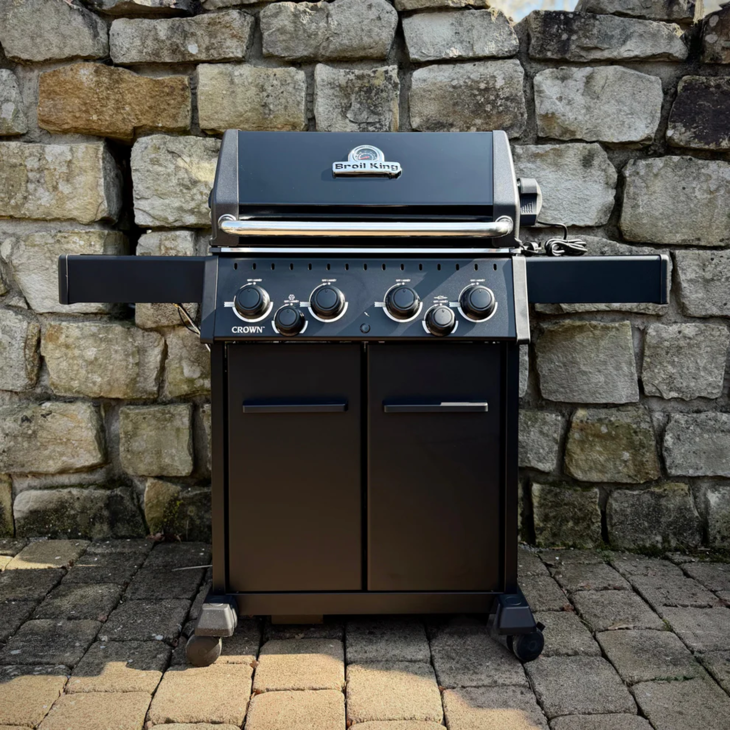 Broil King Crown 490 Shadow Gas BBQ