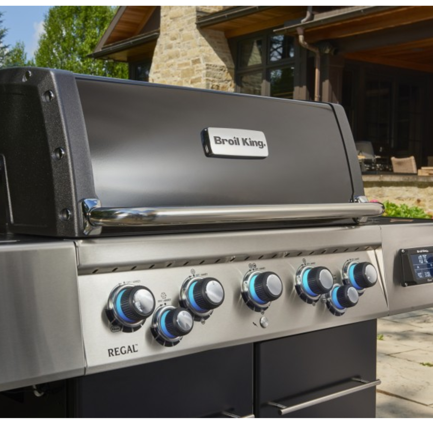 Broil King Regal™ Q 590 IR Gas BBQ