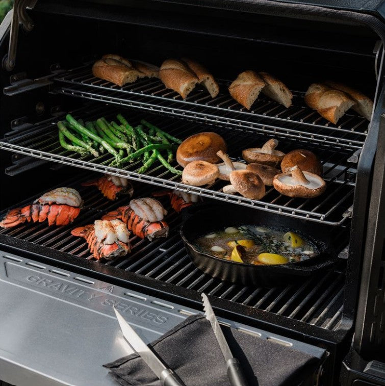 Masterbuilt® Gravity Series™ XT Digital Charcoal BBQ & Smoker
